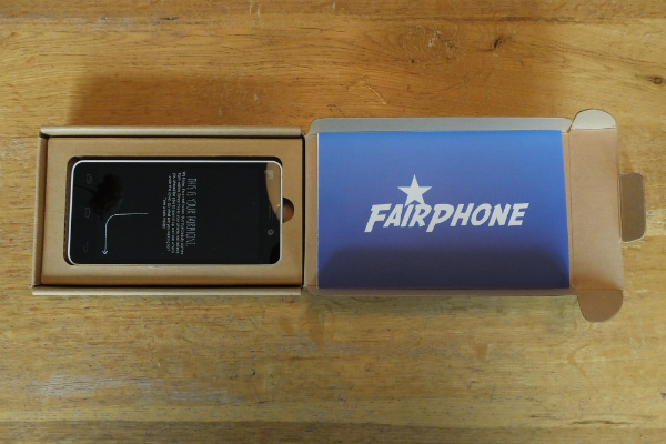 Fairphone in doosje